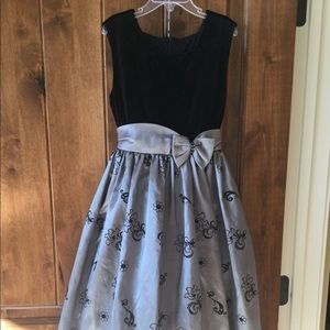 Girls party dress